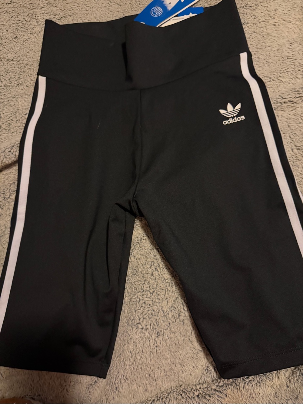 Women’s adidas high rise longer/biker length shorts NWT